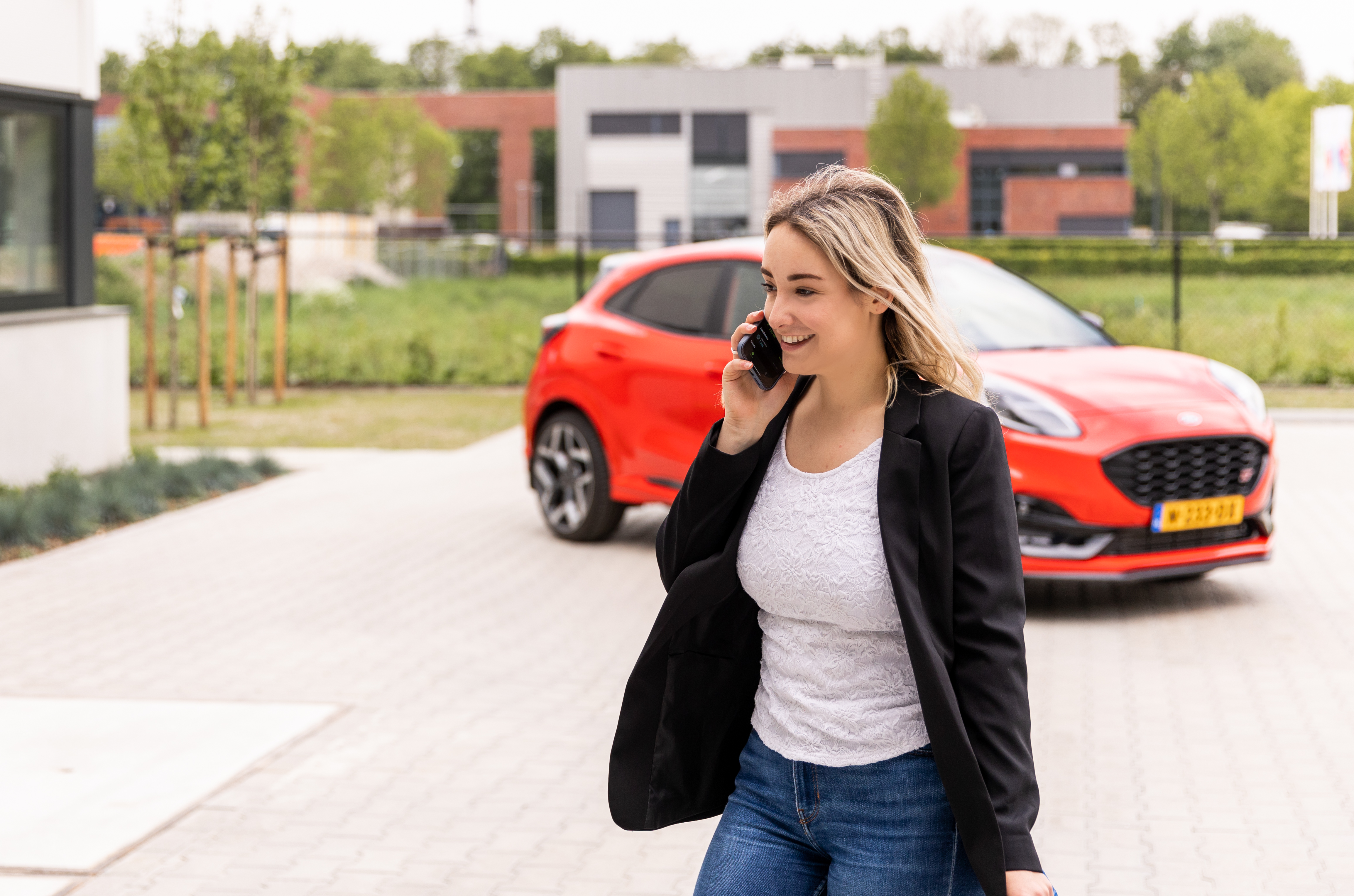 maureen-aan-het-bellen